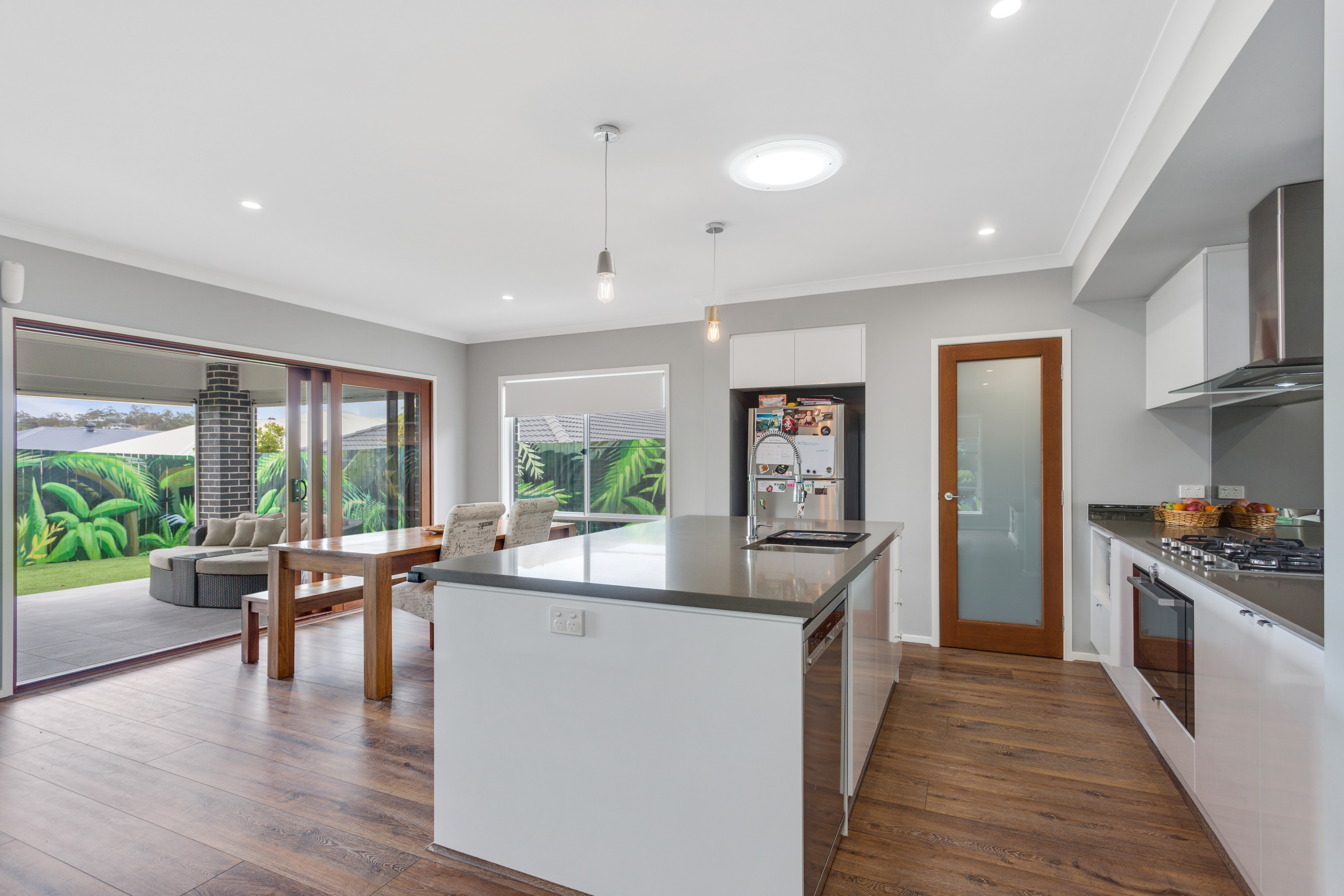 INSIDE GLIMPSE ON PROPERTY RENTALS IN ORMEAU HILLS BY MICHELLE OSMOND, LEADING PROPERTY MANAGEMENT EXECUTIVE IN ORMEAU HILLS